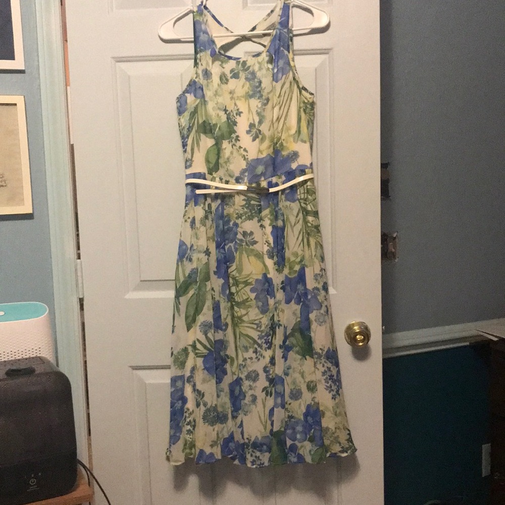 Women’s Danny and Nicole Floral Dress Size 6